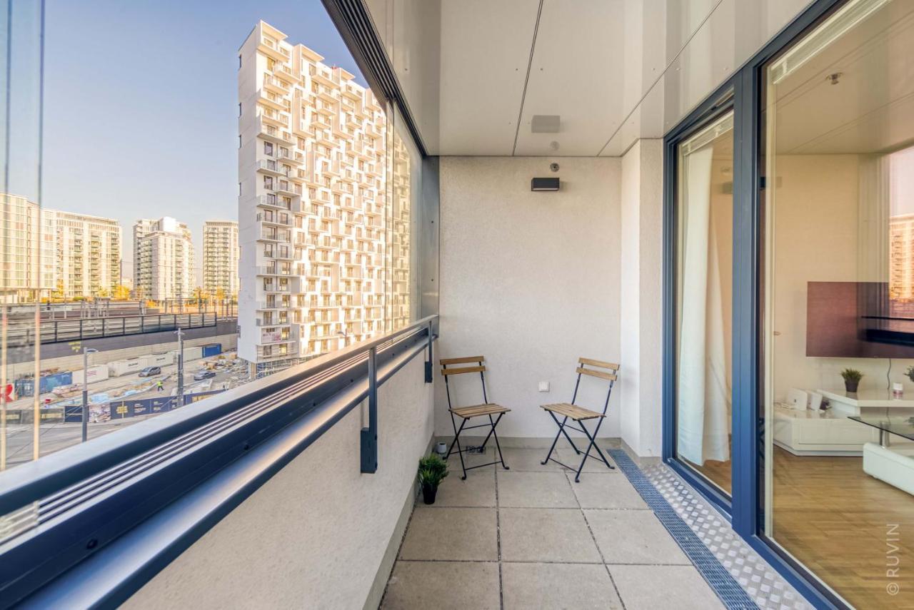 דירות וינה High Rise, Netflix, 2 Min To Main Station מראה חיצוני תמונה